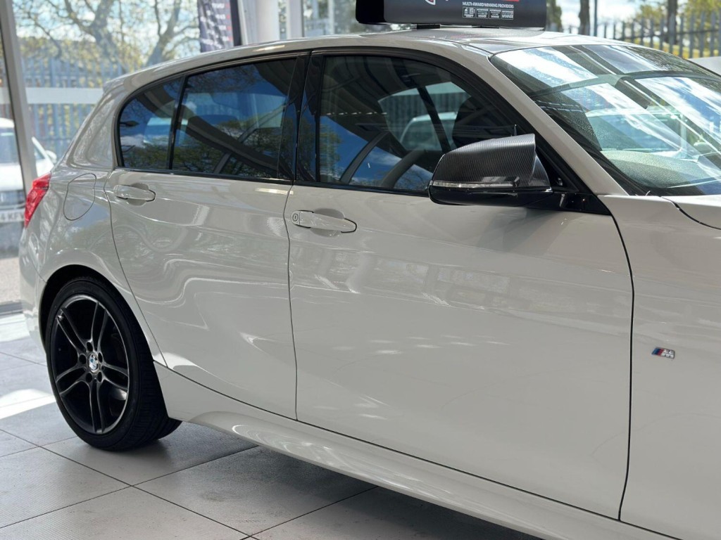 BMW 1 SERIES