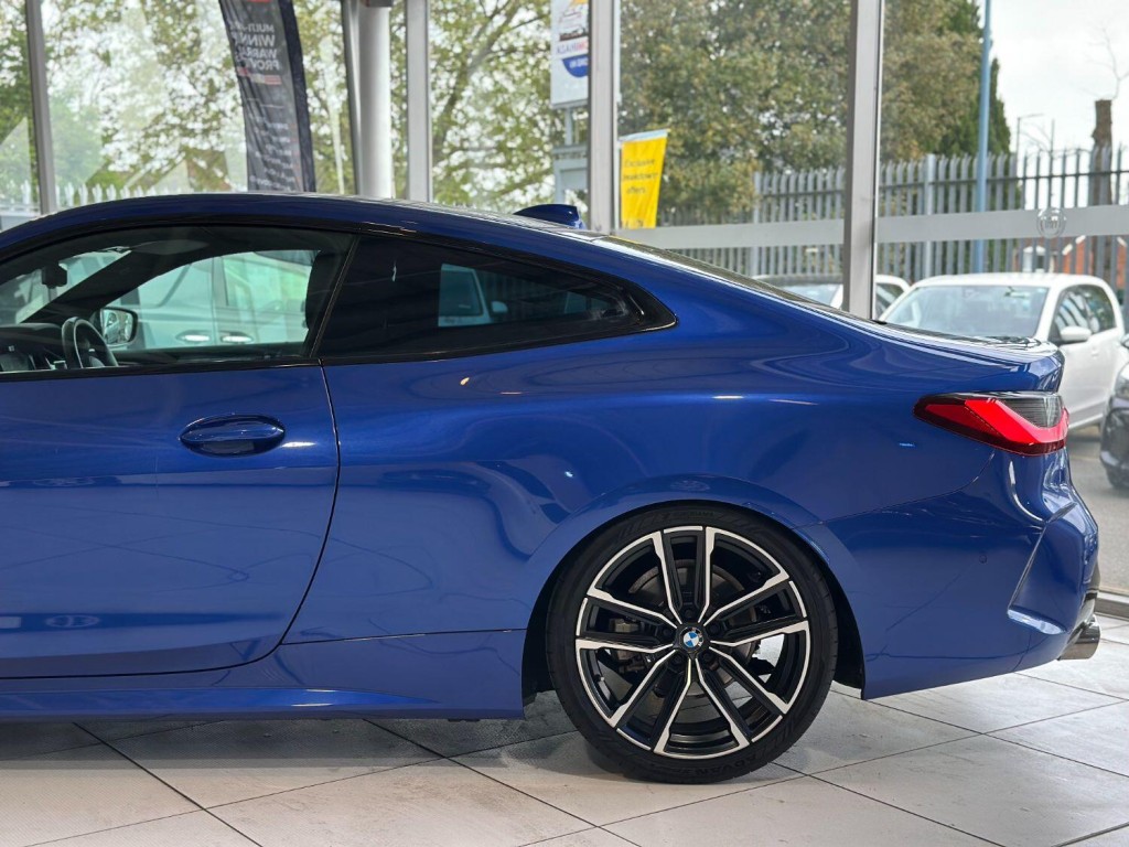 BMW 4 SERIES