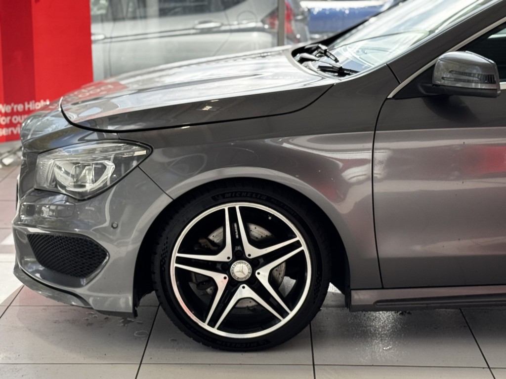 MERCEDES-BENZ CLA