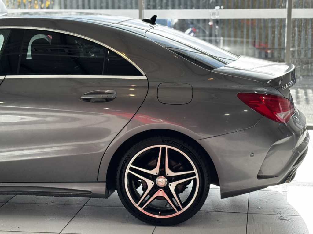MERCEDES-BENZ CLA