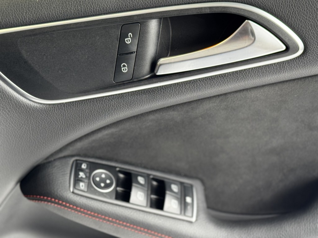 MERCEDES-BENZ B CLASS