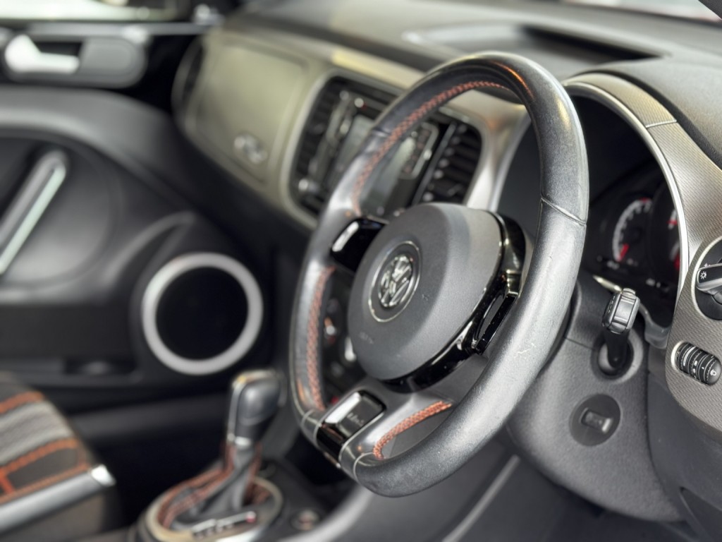 VOLKSWAGEN BEETLE