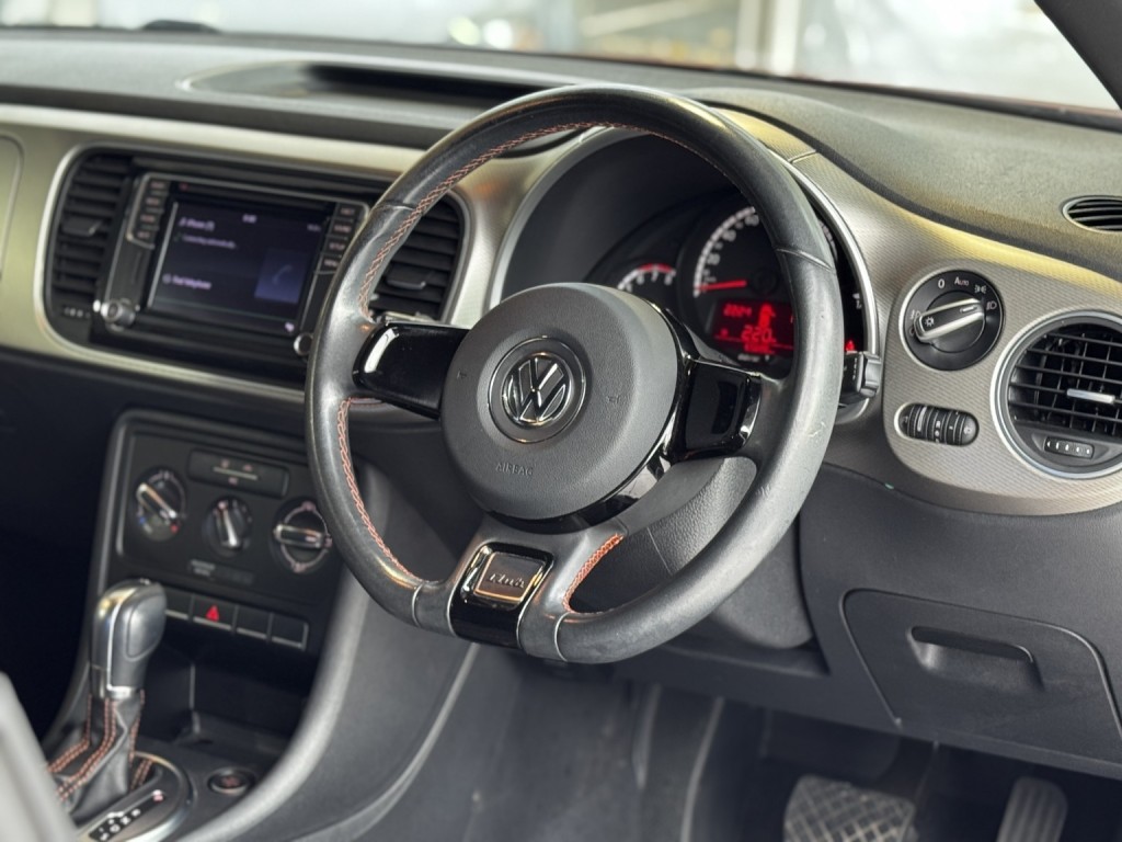 VOLKSWAGEN BEETLE