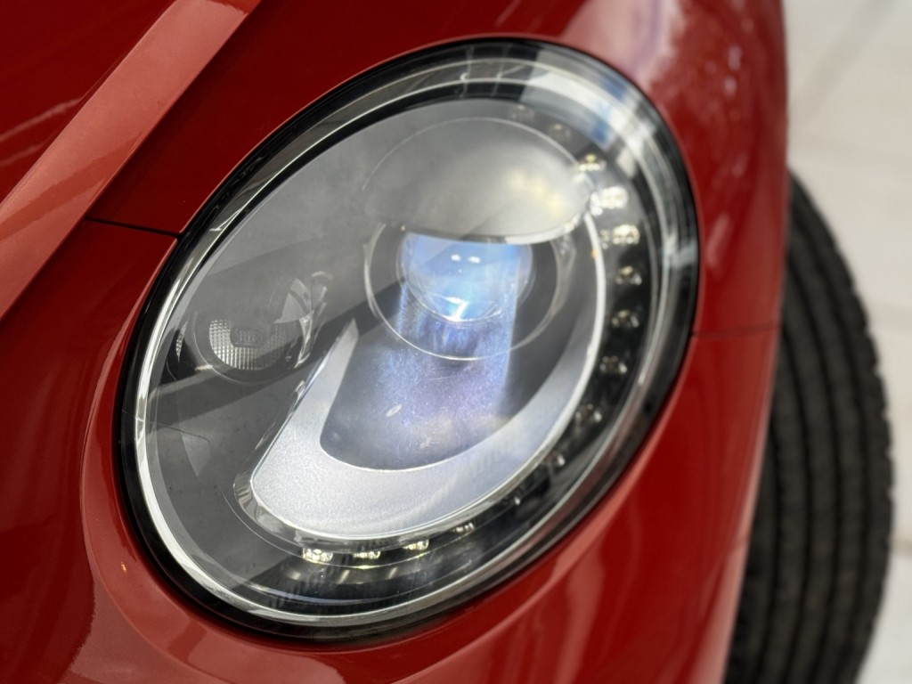 VOLKSWAGEN BEETLE