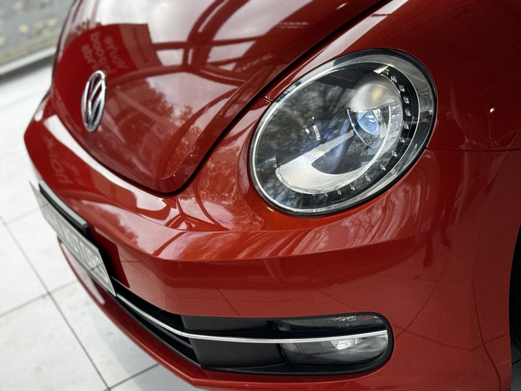 VOLKSWAGEN BEETLE
