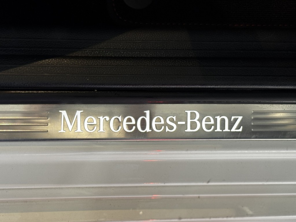 MERCEDES-BENZ 180