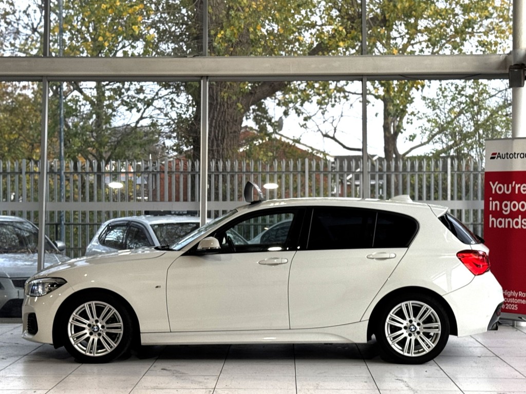 BMW 1 SERIES