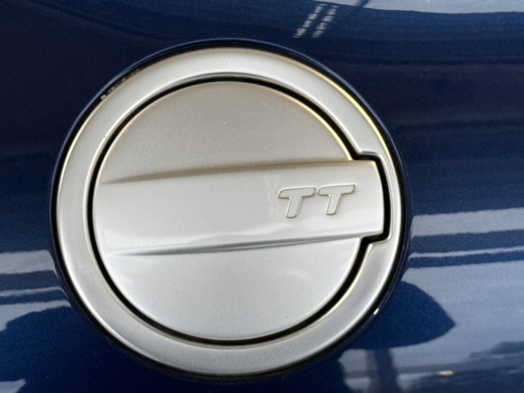 AUDI TT
