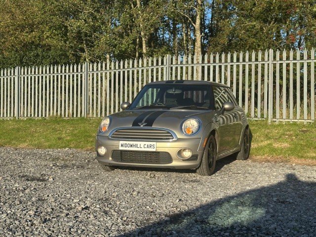MINI HATCH