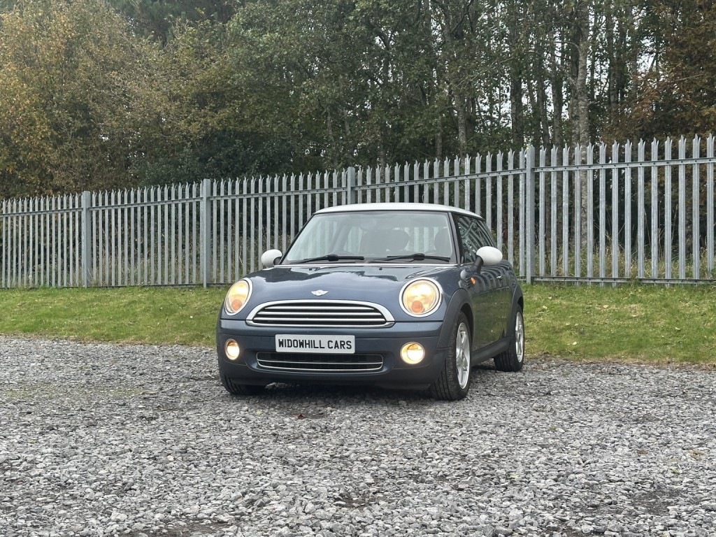MINI HATCH