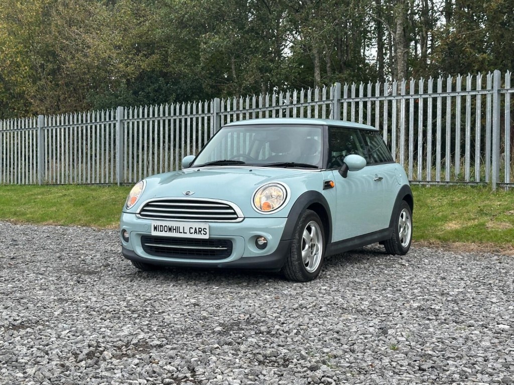 MINI HATCH