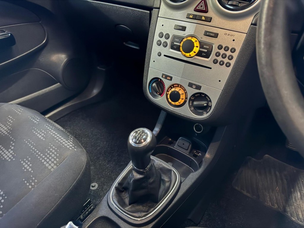 VAUXHALL CORSA