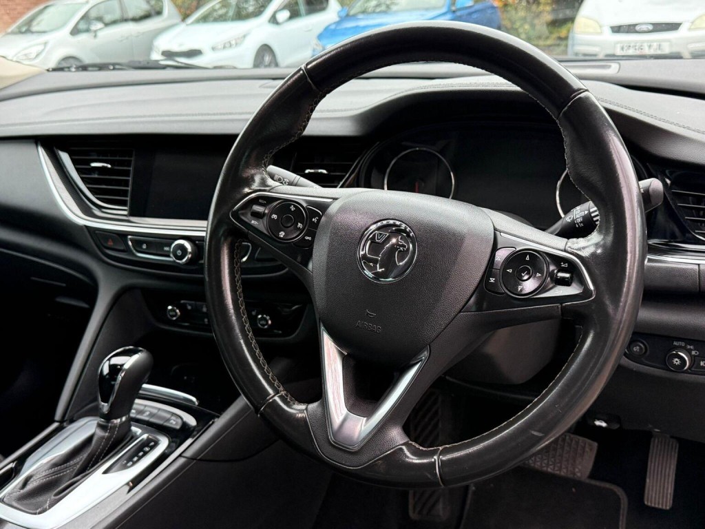 VAUXHALL INSIGNIA