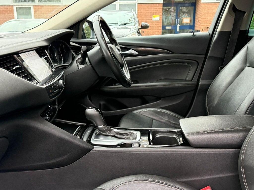VAUXHALL INSIGNIA