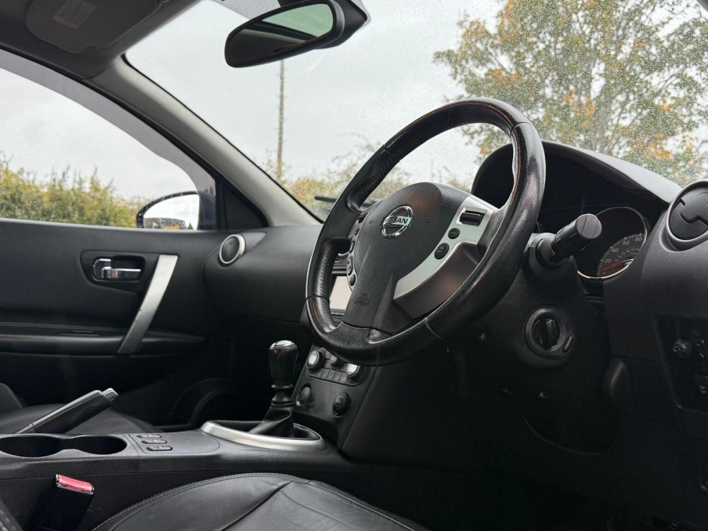 NISSAN QASHQAI+2