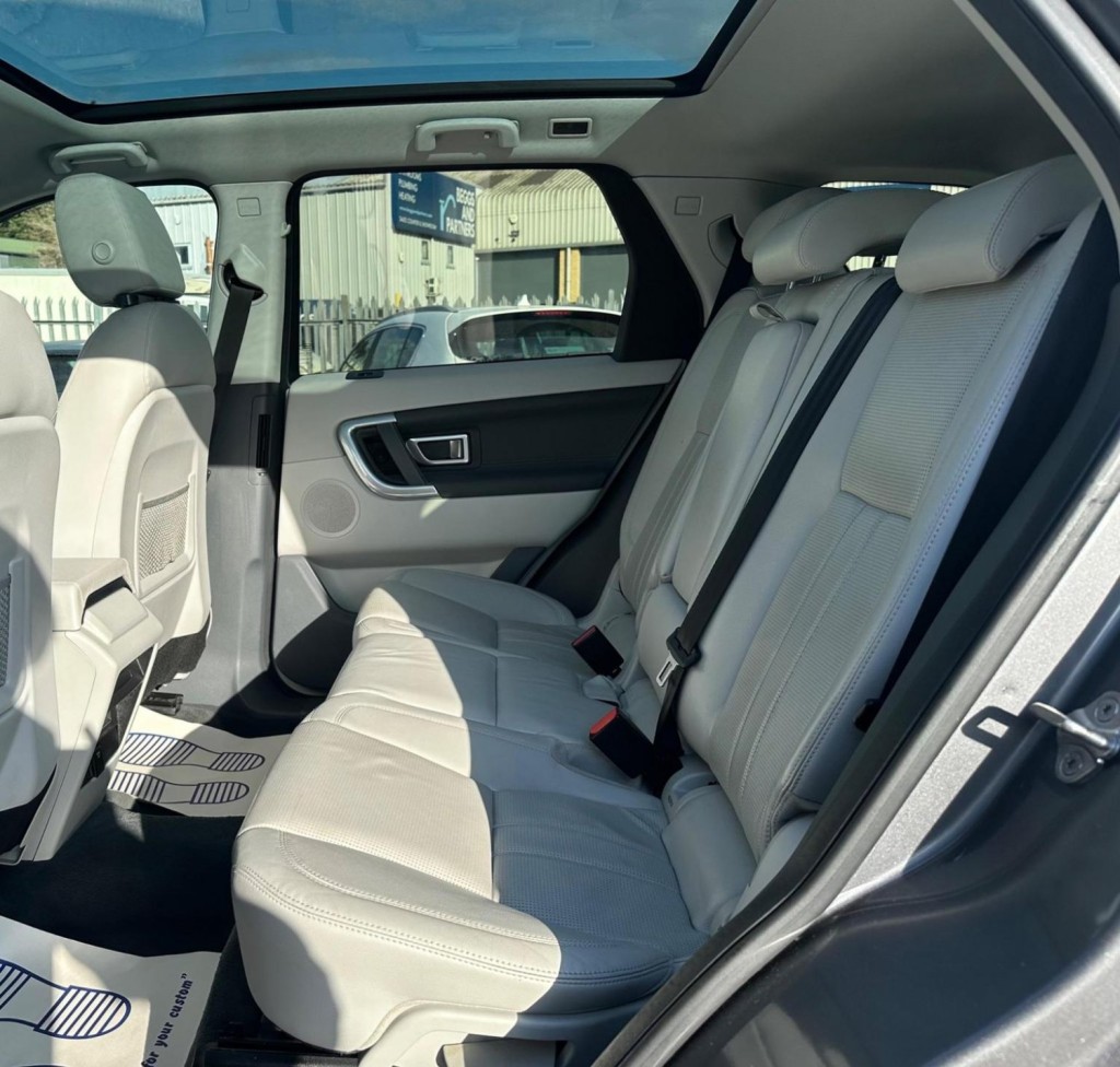 LAND ROVER DISCOVERY SPORT