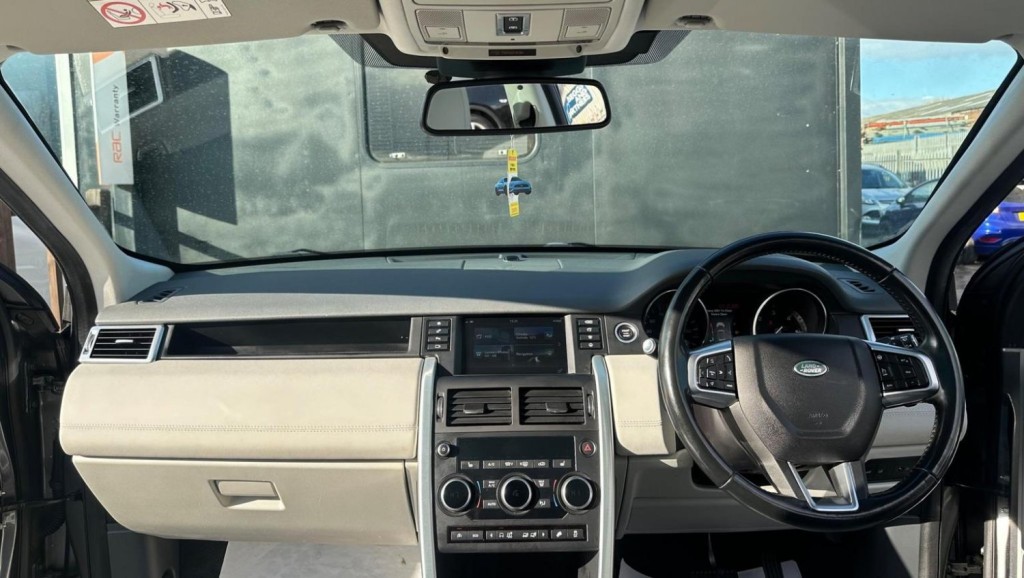 LAND ROVER DISCOVERY SPORT