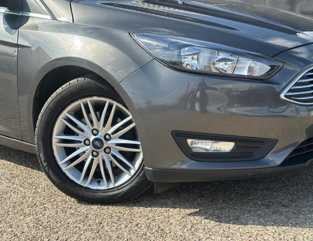 FORD FOCUS