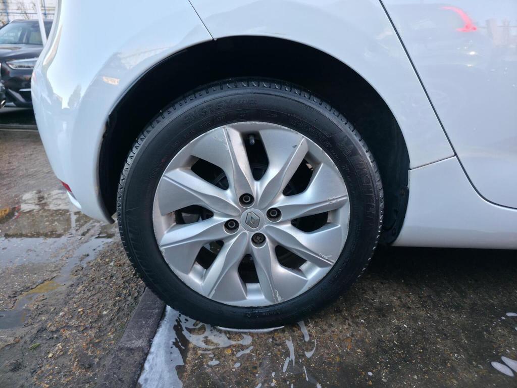 RENAULT ZOE