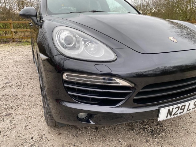 PORSCHE CAYENNE