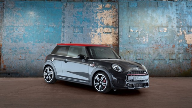 MINI HATCH