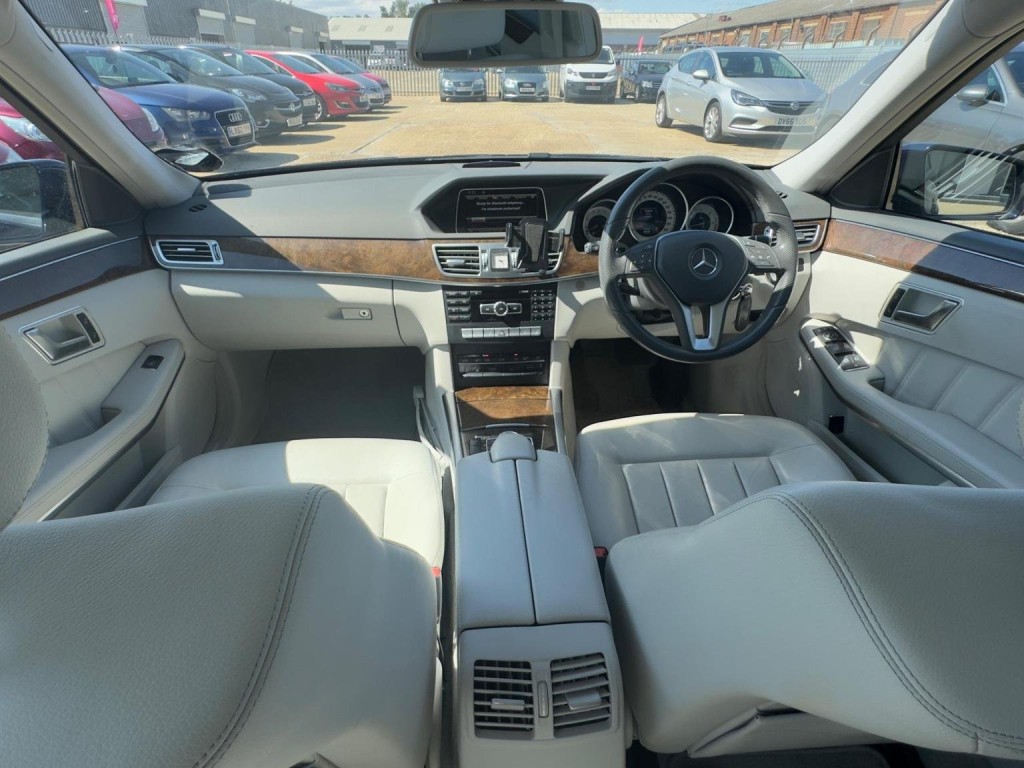 MERCEDES-BENZ E CLASS