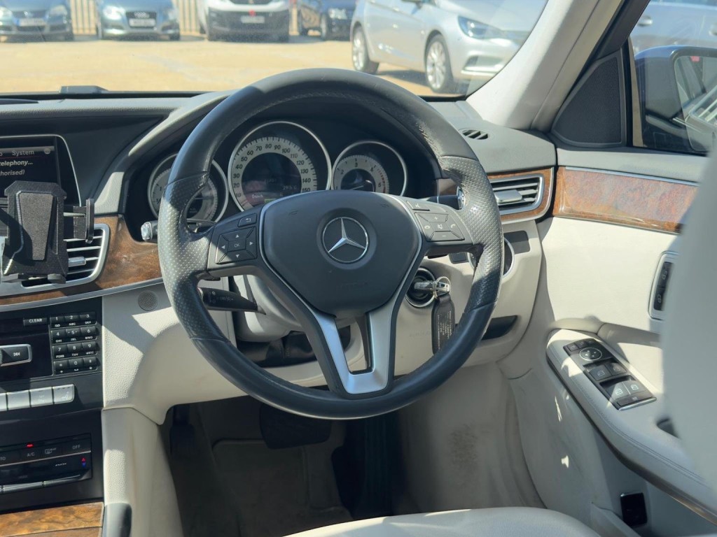 MERCEDES-BENZ E CLASS