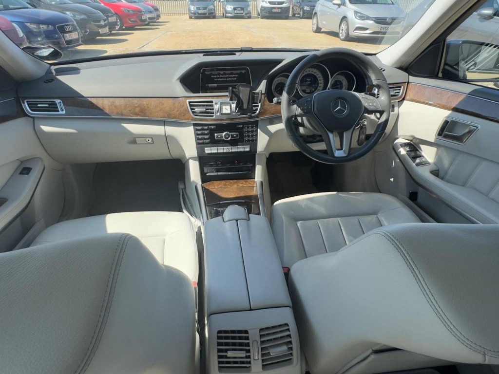 MERCEDES-BENZ E CLASS