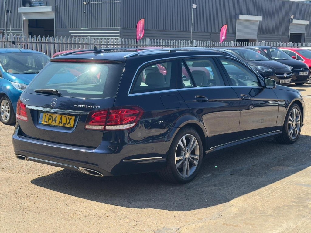 MERCEDES-BENZ E CLASS