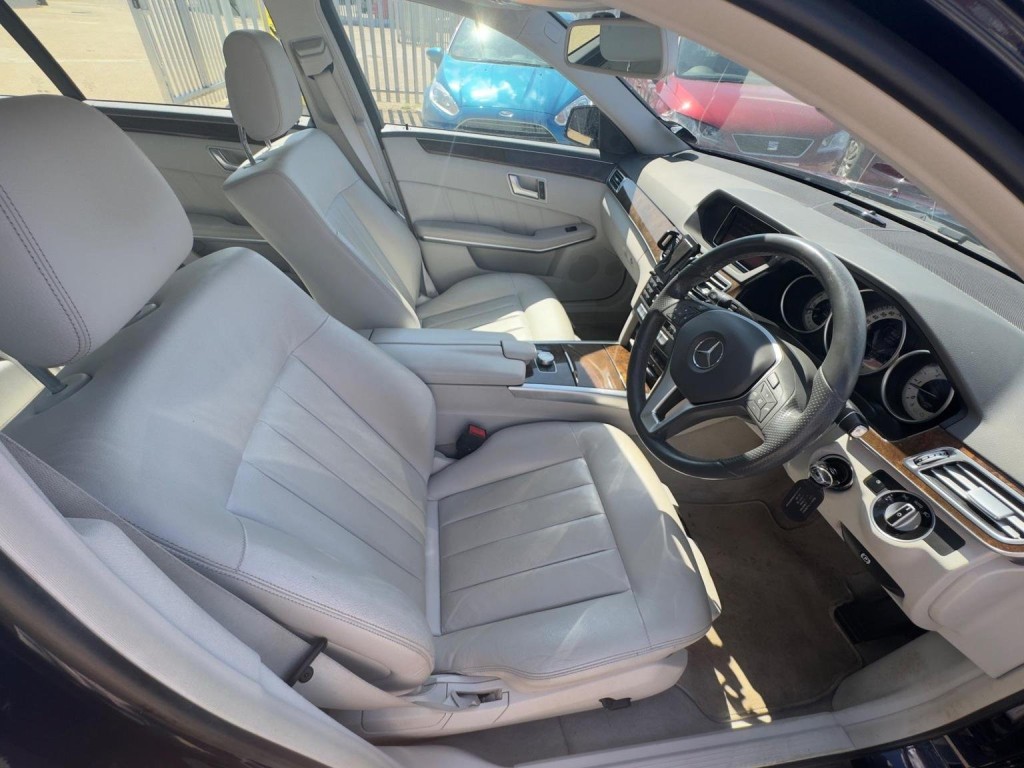 MERCEDES-BENZ E CLASS