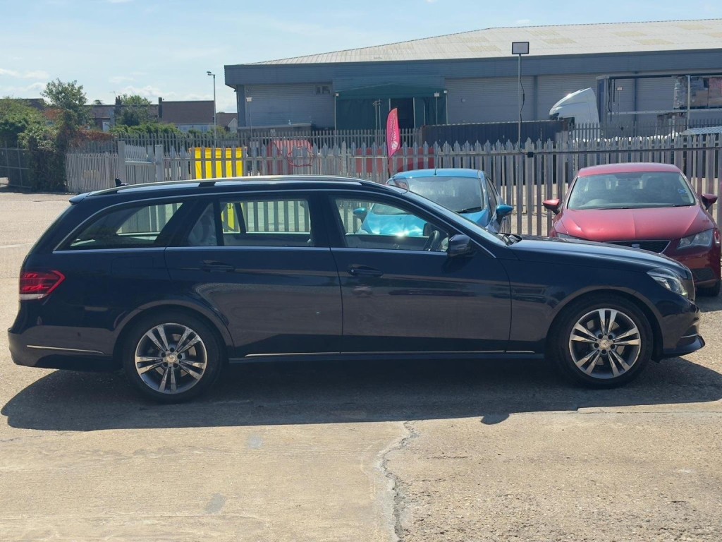 MERCEDES-BENZ E CLASS