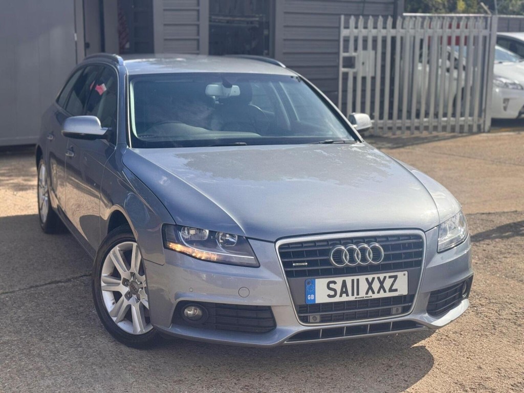 AUDI A4 AVANT