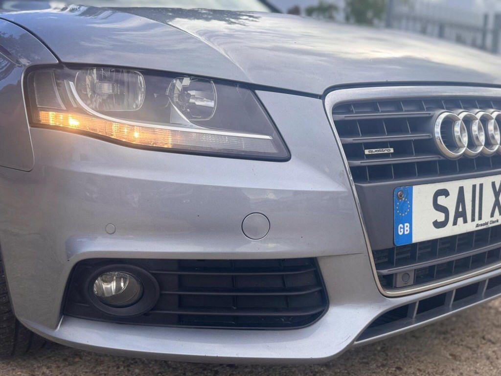 AUDI A4 AVANT