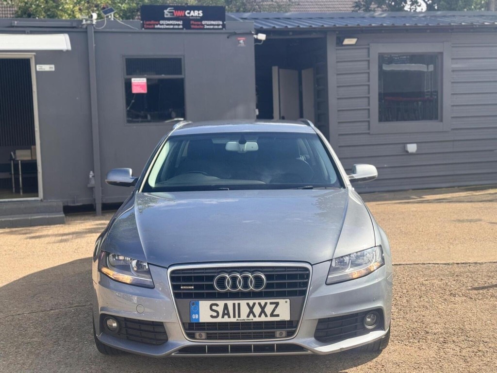 AUDI A4 AVANT
