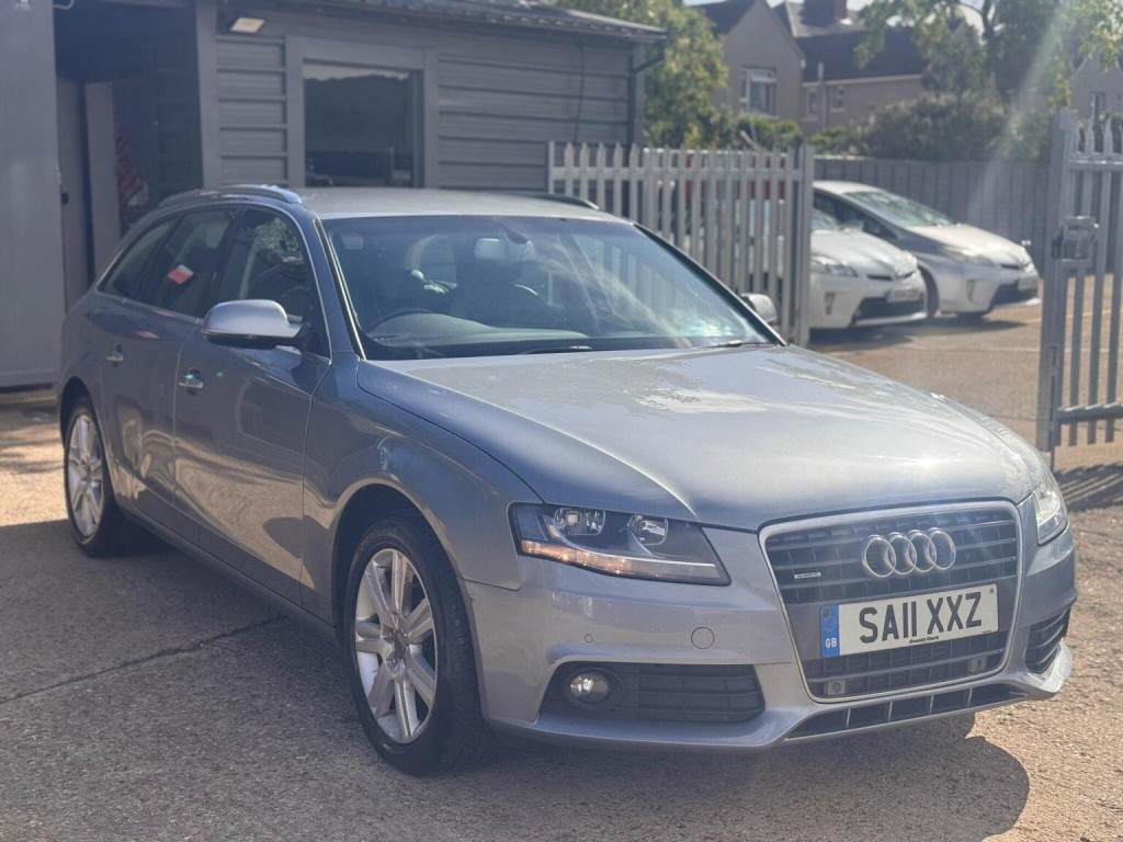 AUDI A4 AVANT