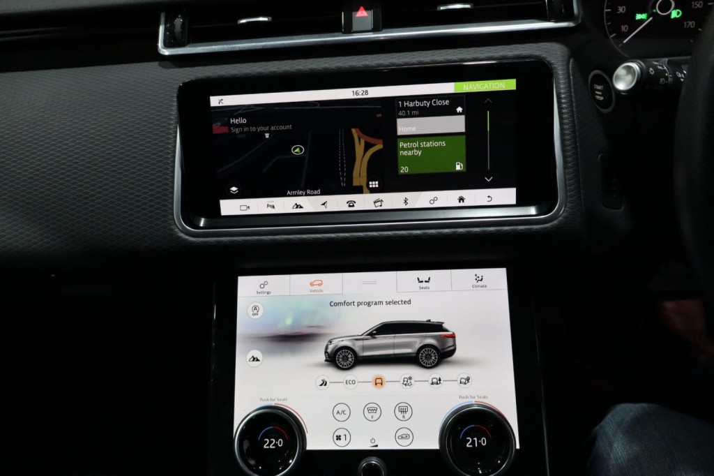 LAND ROVER RANGE ROVER VELAR