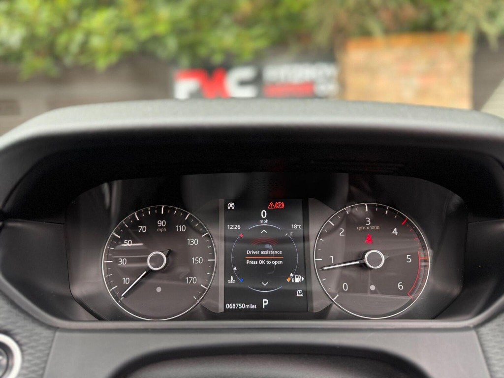 LAND ROVER RANGE ROVER VELAR