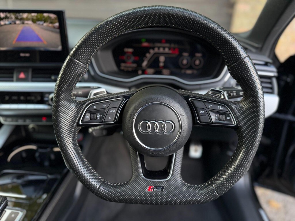 AUDI RS4