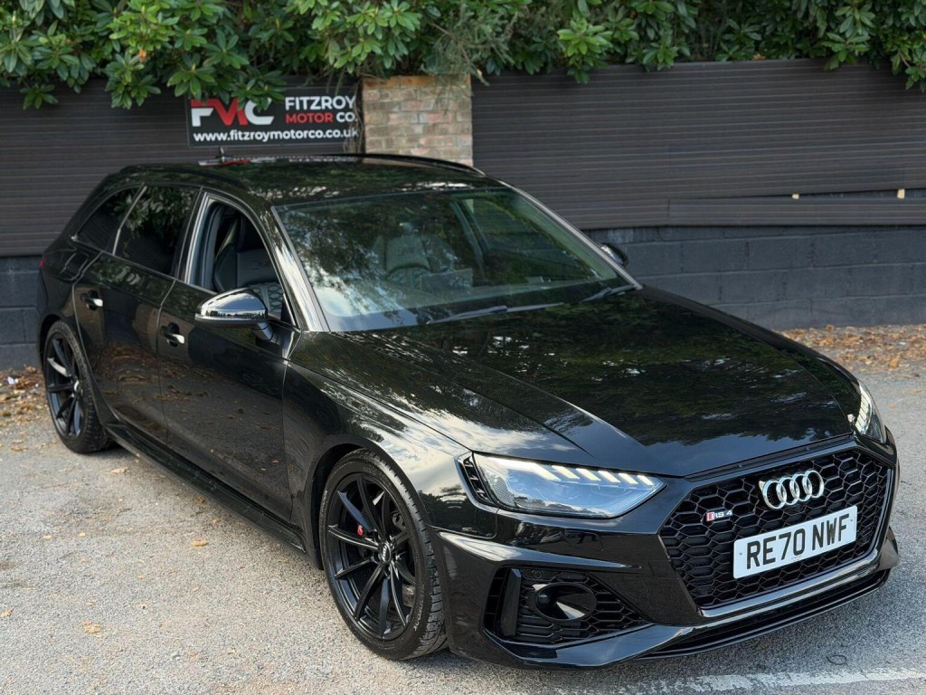 AUDI RS4