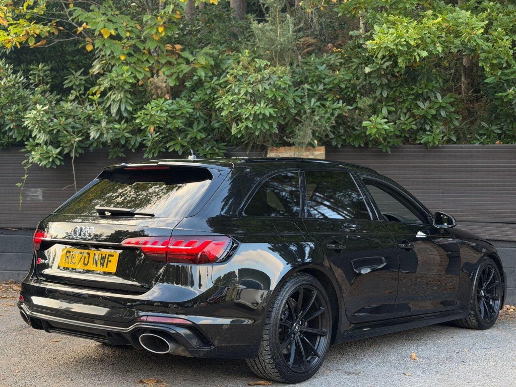AUDI RS4