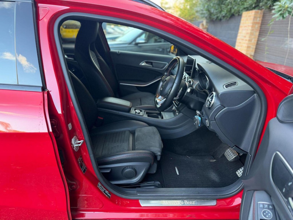 MERCEDES-BENZ GLA CLASS