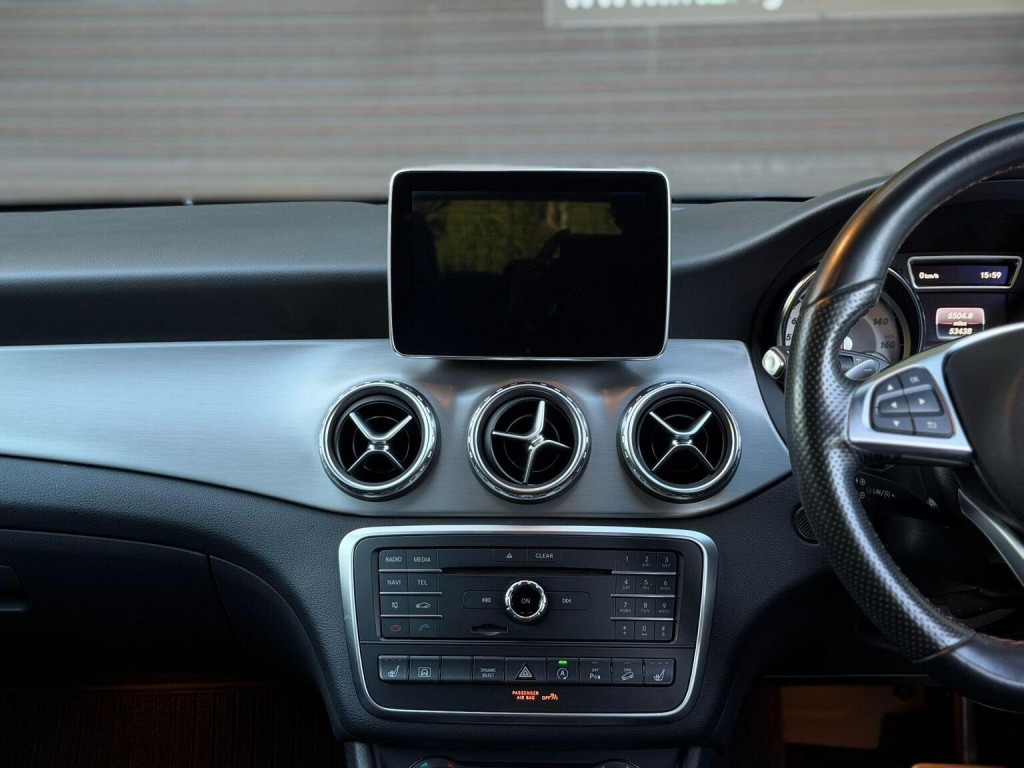 MERCEDES-BENZ GLA CLASS