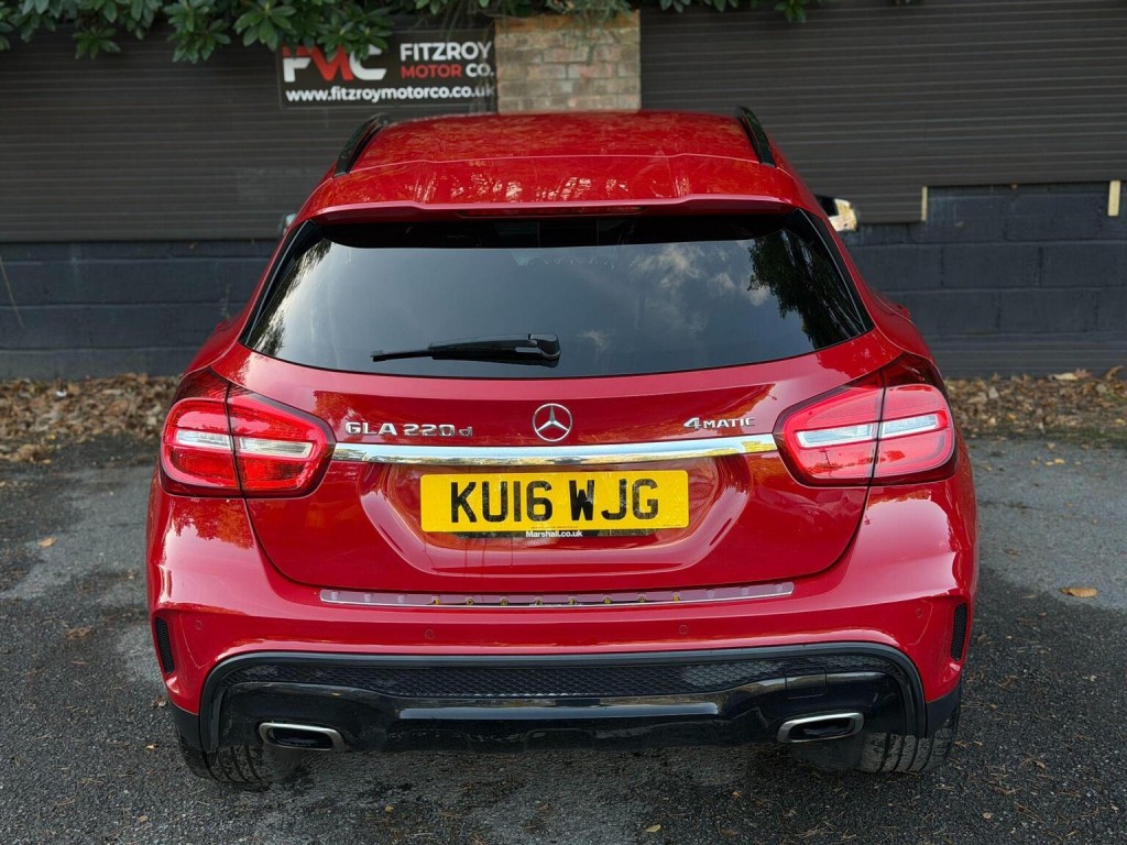 MERCEDES-BENZ GLA CLASS