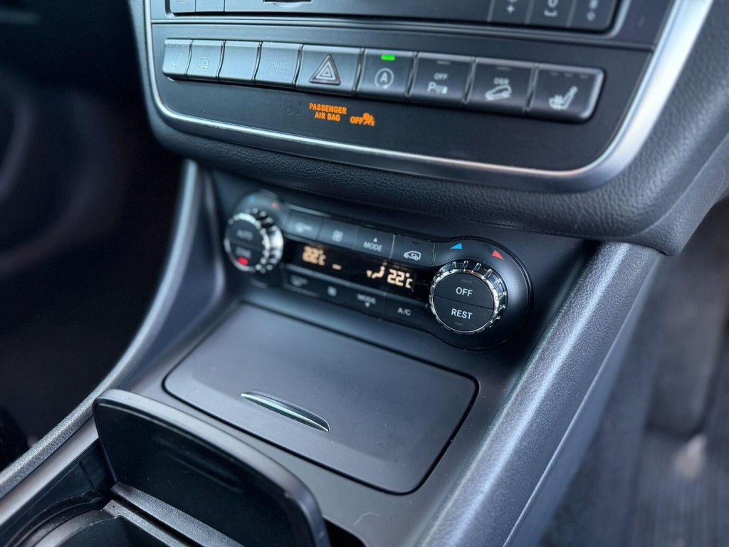 MERCEDES-BENZ GLA CLASS