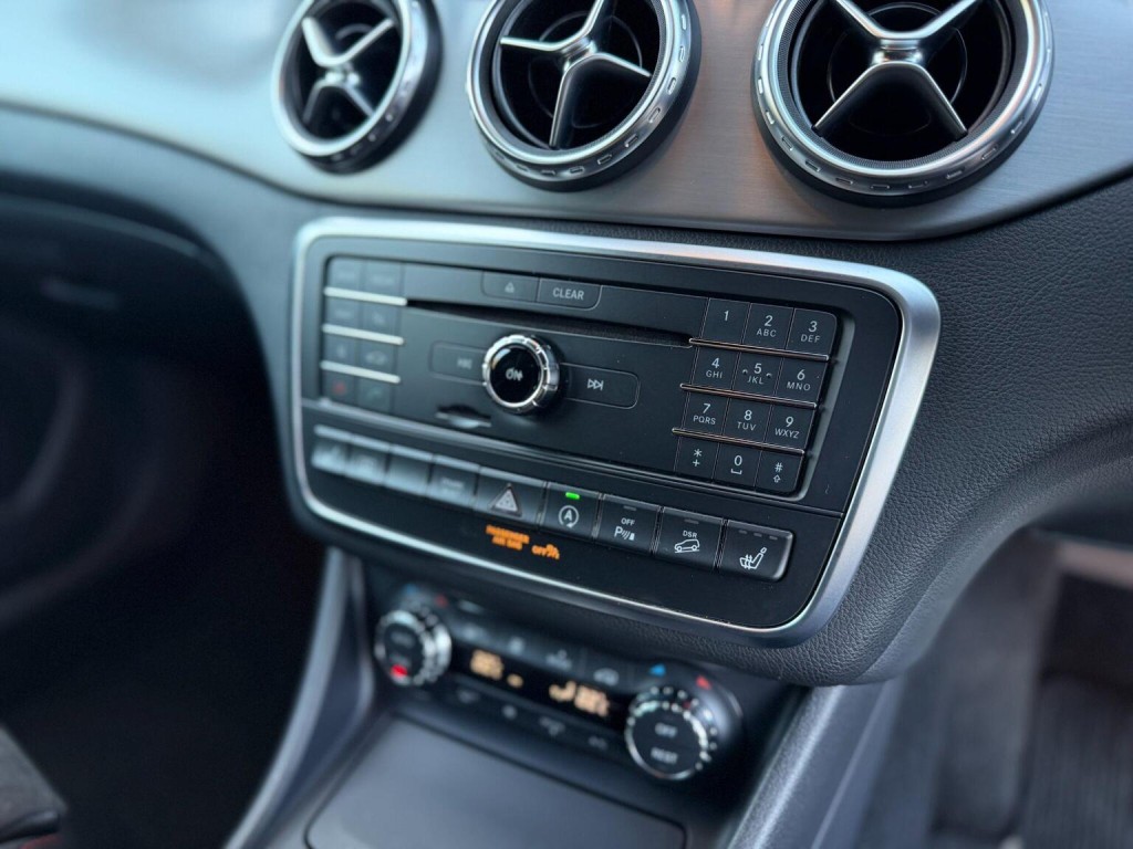 MERCEDES-BENZ GLA CLASS