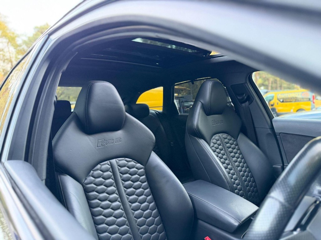AUDI RS6