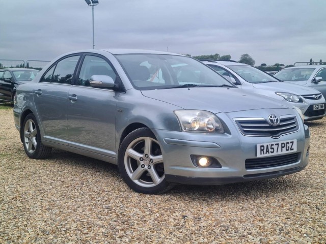 TOYOTA AVENSIS