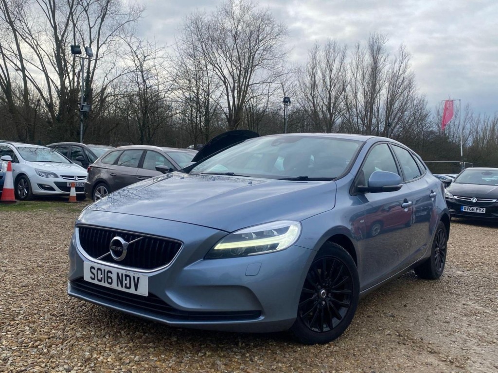 VOLVO V40