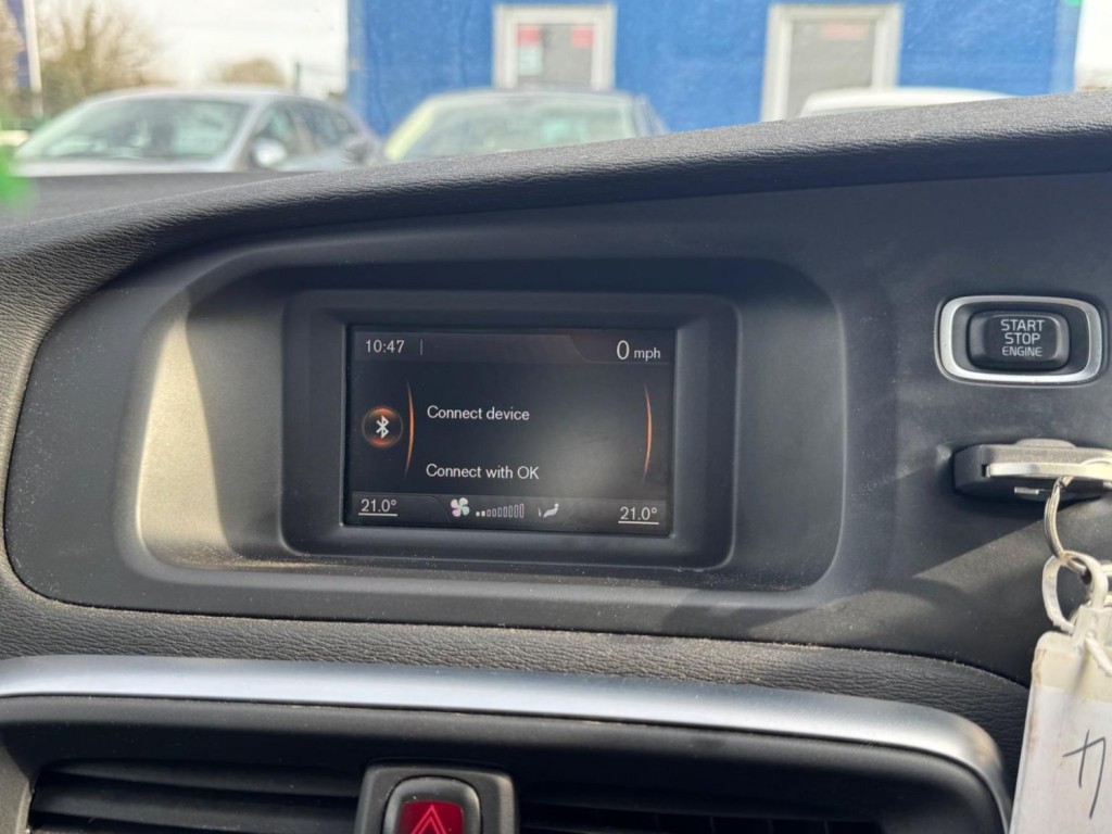 VOLVO V40 CROSS COUNTRY