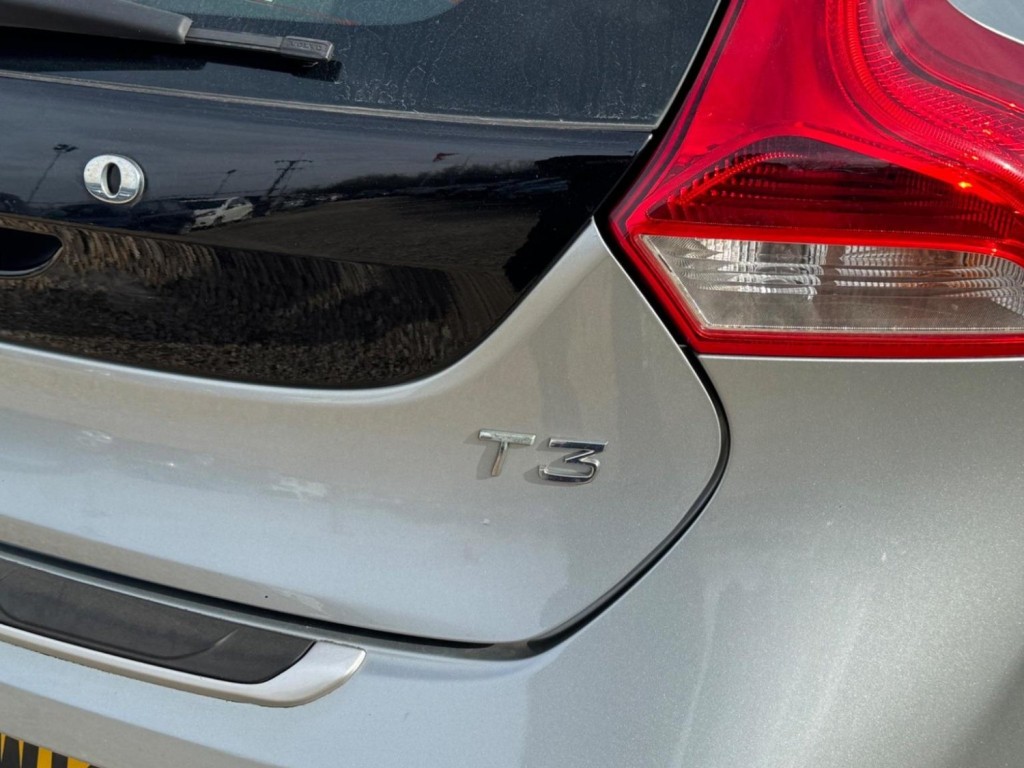 VOLVO V40 CROSS COUNTRY